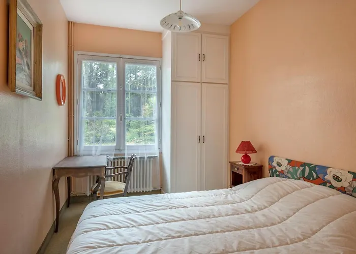 Maison Familiale Dans Les Pins A 300 M De La *