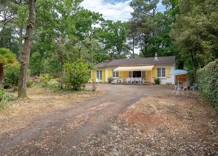 Maison Familiale Dans Les Pins A 300 M De La *
